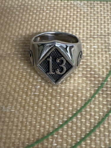 Biker ring mit totenköpfen - biker,